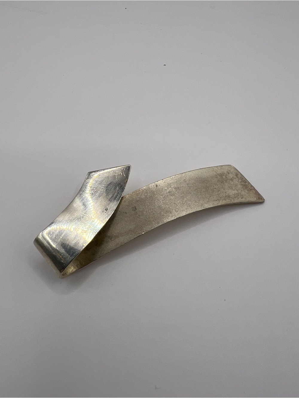 Vintage Signed M.J. Carroll Silver Tone Modernist Ribbon Brooch Pin
